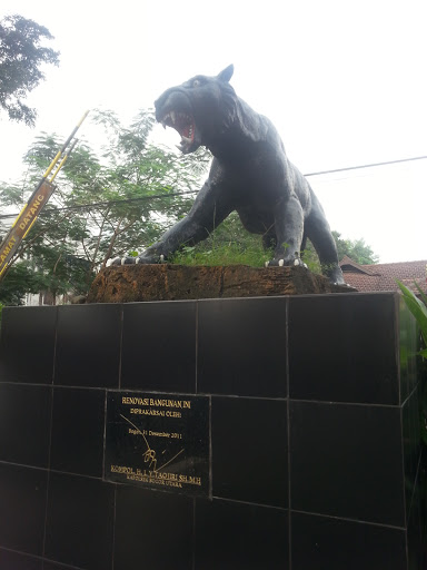 Black Tiger Statue