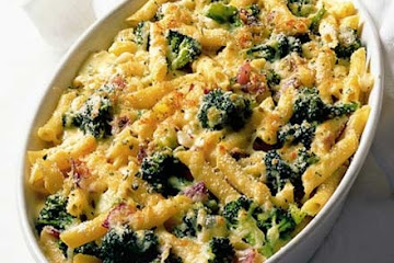 Crusty pasta & broccoli bake