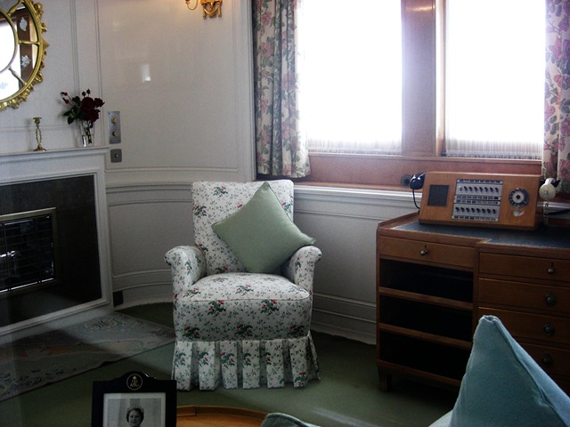 [britannia queens sitting room[4].jpg]