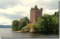 800px-Urquhart_Castle_from_Loch_Ness_Scotland