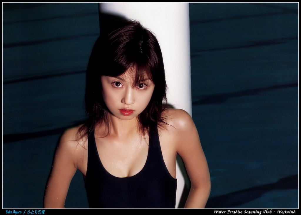 [Yuko-Ogura-school-girl.jpg]