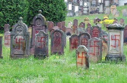 [Witton.Jewish.Cemetery.Desecration2.jpg]