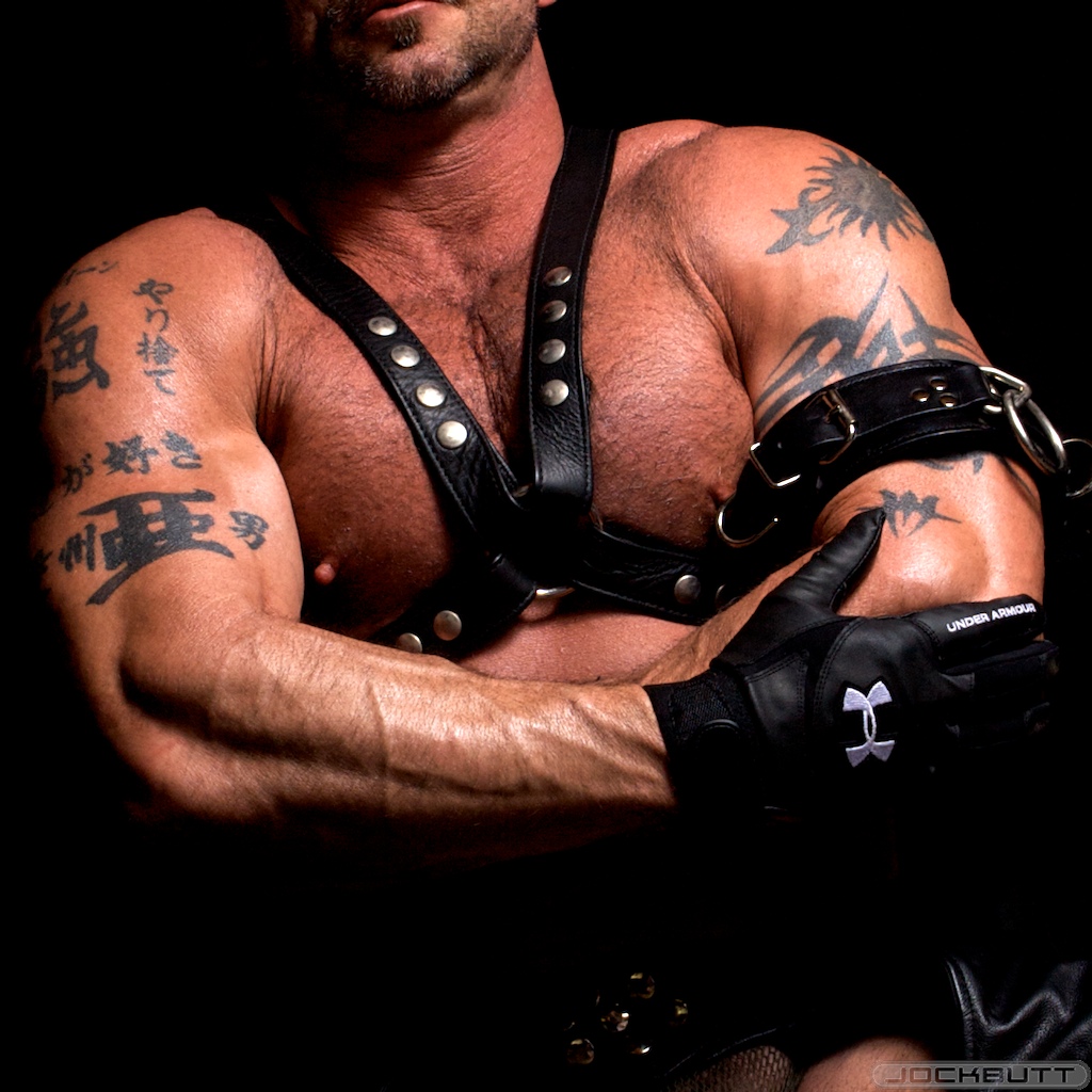 Muscle leather daddy