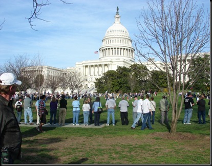 Beginning of Human Circle Around the Captial in DC 03.20.10