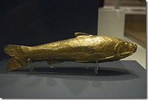 220px-Gold_fish_shaped_vessel_from_the_Oxus_Treasure_by_Nickmard_Khoey