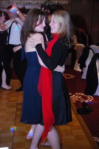 [31_Maedels-tanzen[6].jpg]