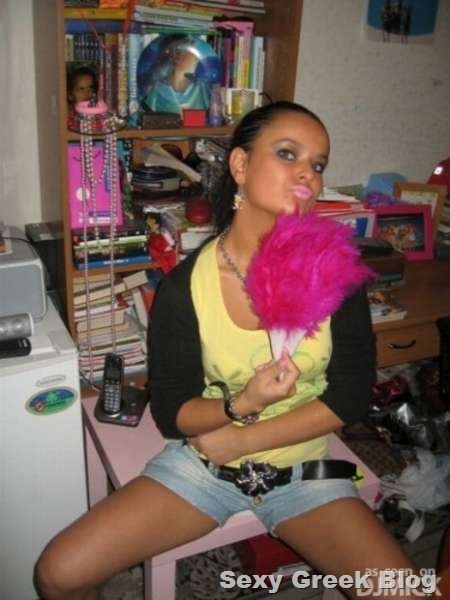 [sexy-russian-police-cadet-10-465x620[2].jpg]