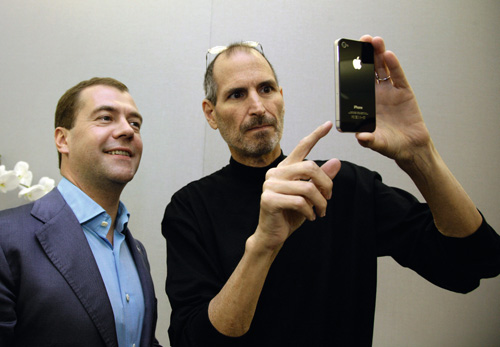 dmitry medvedev steve jobs. Apple chief executive Steve