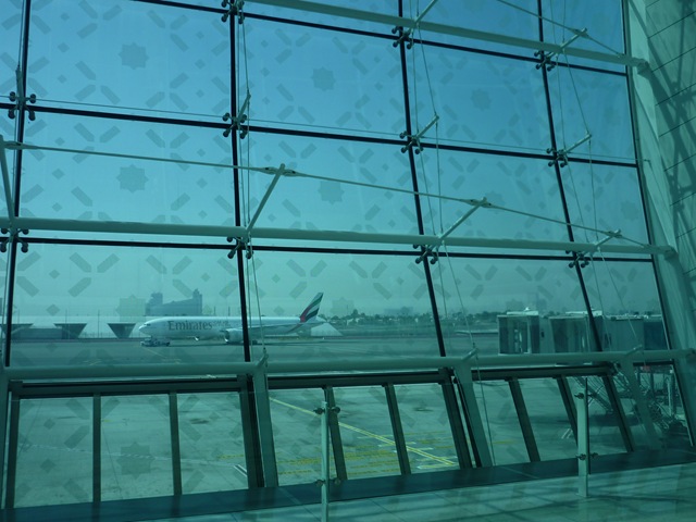 [Dubai airport (3)[3].jpg]