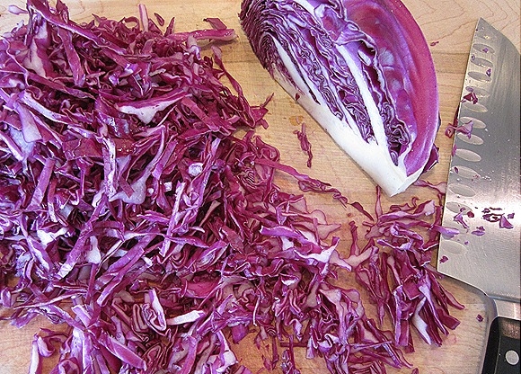 Thinly Slicing Red Cabbage