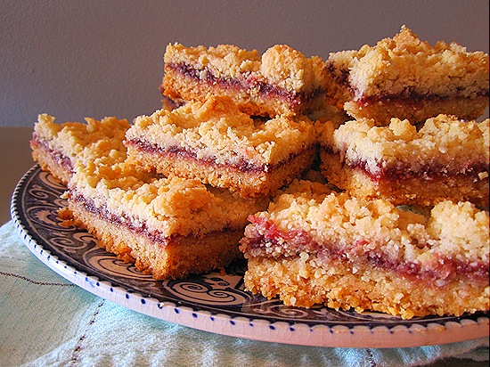 Raspberry-Almond Shortcake Bars