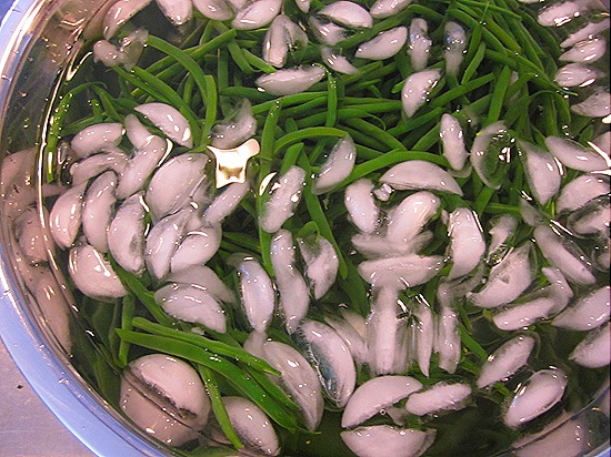 Shocking Green Beans in Ice Water
