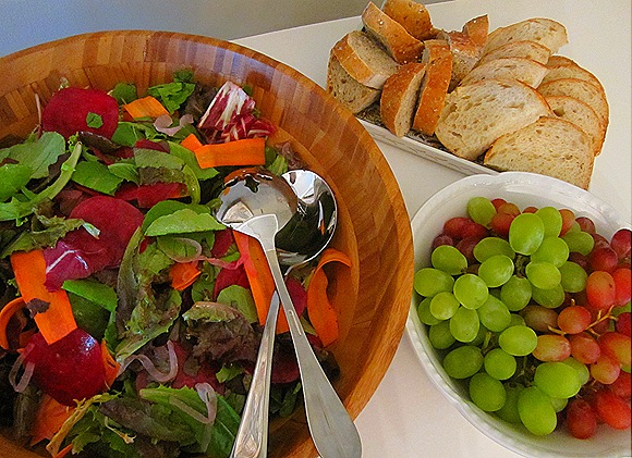 Salad, Grapes & Bread