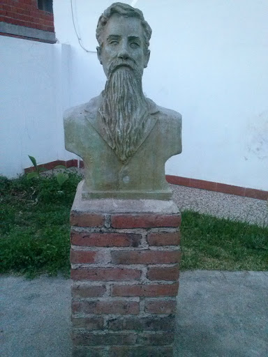 Busto Leandro N. Alem