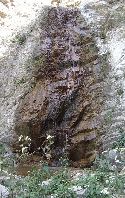 A very dribbly waterfall about 20 feet high.