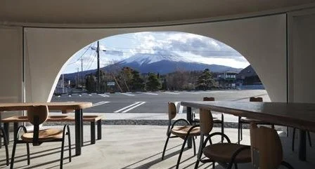 Restaurant near to mountain