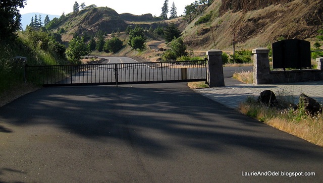 [Gate on our road 6-8-2009 6-55-39 PM[4].jpg]
