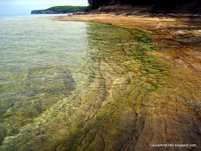 Clear Lake Superior and the rock shelf at Mosquito Beach