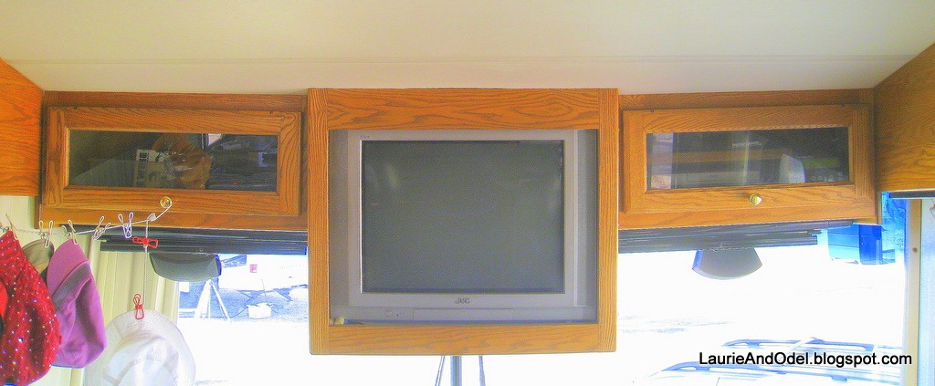 [Old TV[4].jpg]