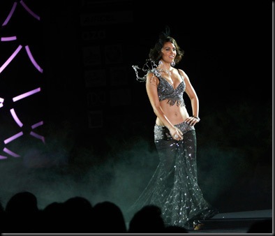 Lara Dutta Sizzling hot on the ramp in a bikini Top4