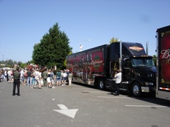 [Budweiser Clydesdales at McChord AFB, WA 018[2].jpg]