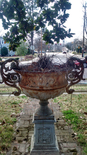 Frankum Antiques Flower Pot
