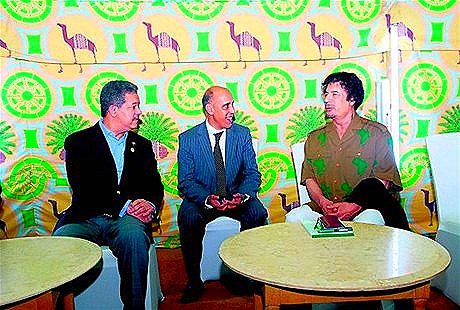 [GADDAFI_Leonel se reunió con Gadafi en libia[3].jpg]