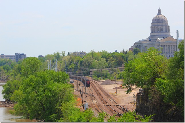 view of the Capitol Bldg. and train tracks