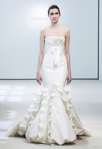 vera-wang-white-mermaid-fall-wedding-dresses-4