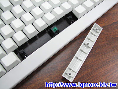 Cherry G80-3000 LSCXX 白無刻印青軸機械式鍵盤評測 - 老貓測3C