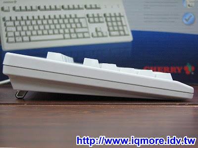 Cherry G80-3000 LSCXX 白無刻印青軸機械式鍵盤評測 - 老貓測3C