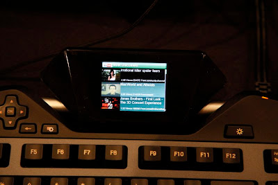 CES 2009: Logitech(羅技) G19 薄膜式電競鍵盤-在鍵盤上看YouTube,Twitter - 老貓測3C