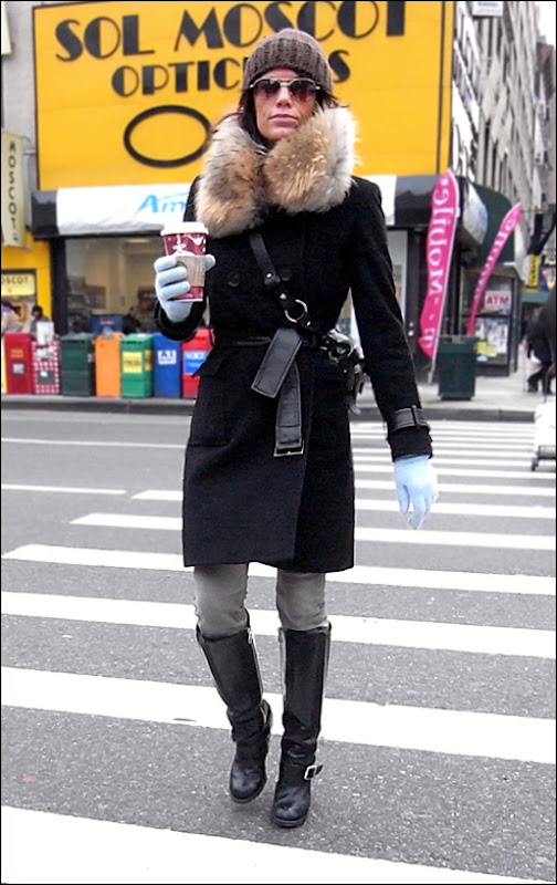 w black coat fur collar blk boots coffee