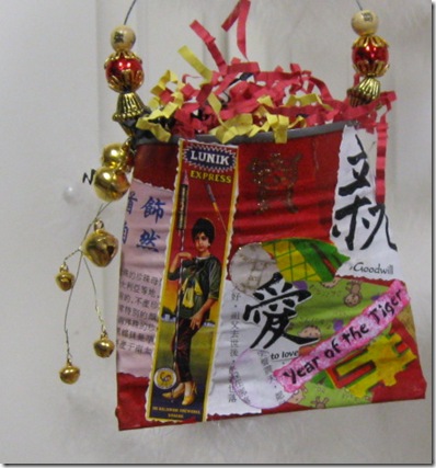 2010 Chinese New Year tree and pockets number 2 010