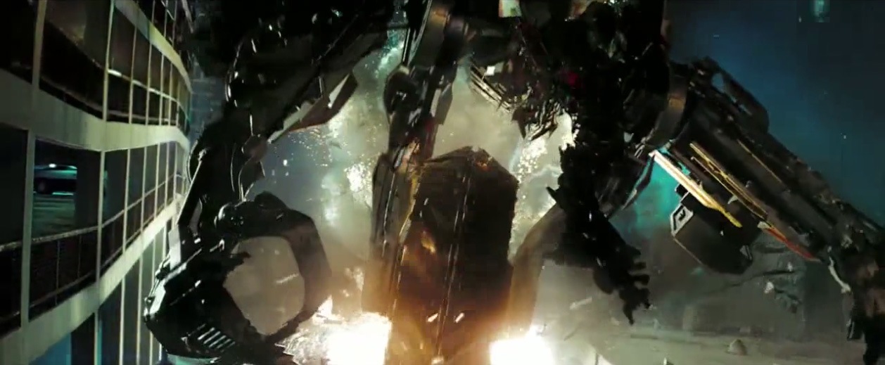[Transformers-Revenge of the Fallen - Teaser - Constructicon_4[2].jpg]
