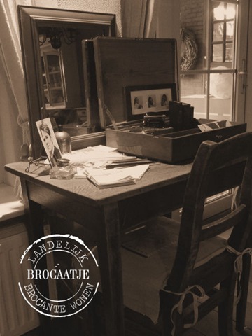 [schrijfhoekje 001[6].jpg]