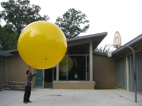 [Yellow Balloon 031[2].jpg]