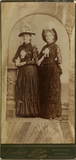 Extra Two ladies with hats