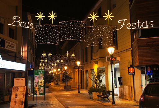 Agueda - Natal - rua Luis Camões - boas festas