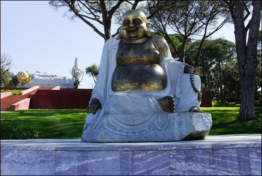 Buddha Eden - buddha dourado 2