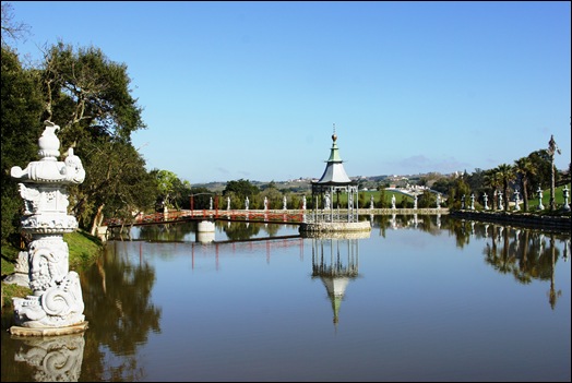 Buddha Eden - vista do grande lago