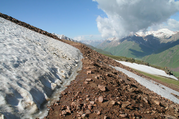 Alabel Pass, 3300 m (Kyrgyzistan), 28 juin 2006. Photo : J. Ouvaroff