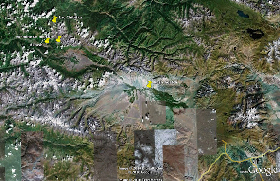 Kosh Agatch (à proximité de la Mongolie). Au nord : les Monts Severo-Chuyskij ; au sud : les mots Yuzhno-Chuyskij