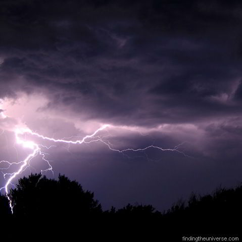 [LightningstrikeoverCapeLeGrandesquar.jpg]