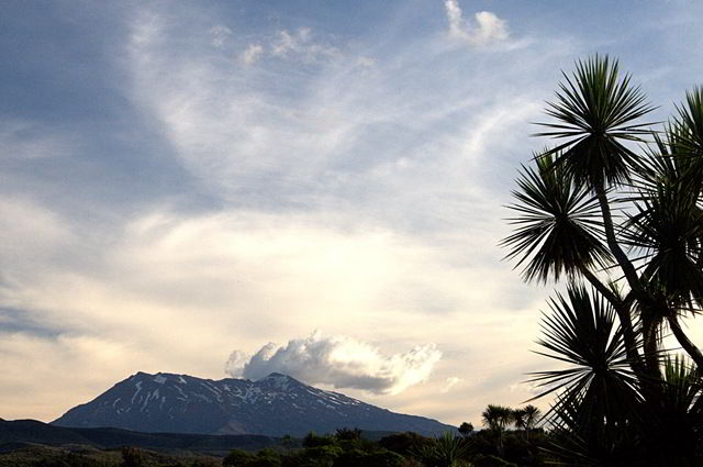 [Sunset over Mount Ruapehu[3].jpg]
