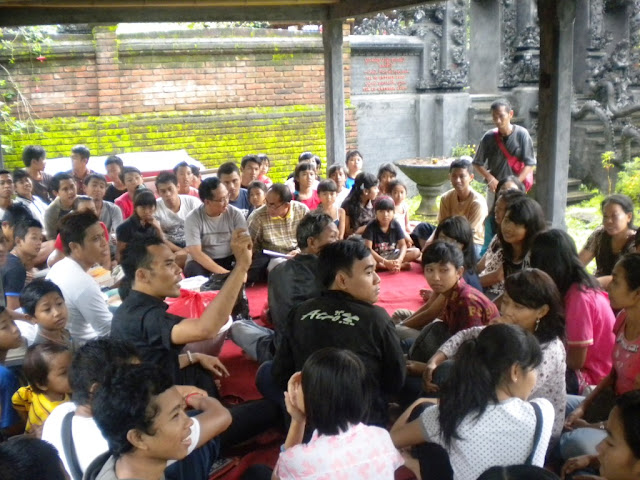 Kunjungan ke Panti Asuhan Destawan,Singaraja – Sai Study 