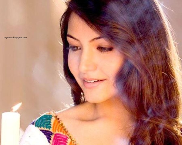 [anushkasharma6.jpg]
