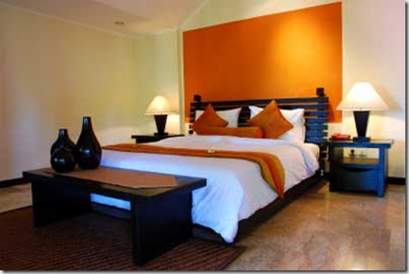 Modern-bed-with-orange-feat