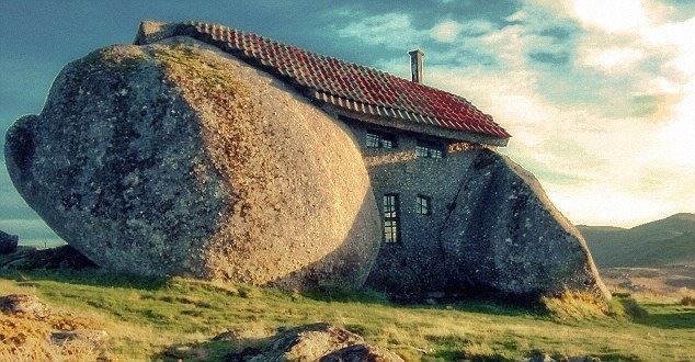 [flint house real nas montanhas portugal dailymail co uk 2[3].jpg]