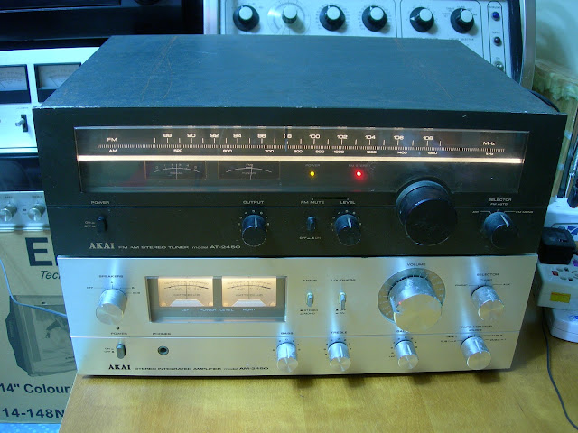 Akai AT2450 Analog AM/FM Tuner Used- (SOLD)